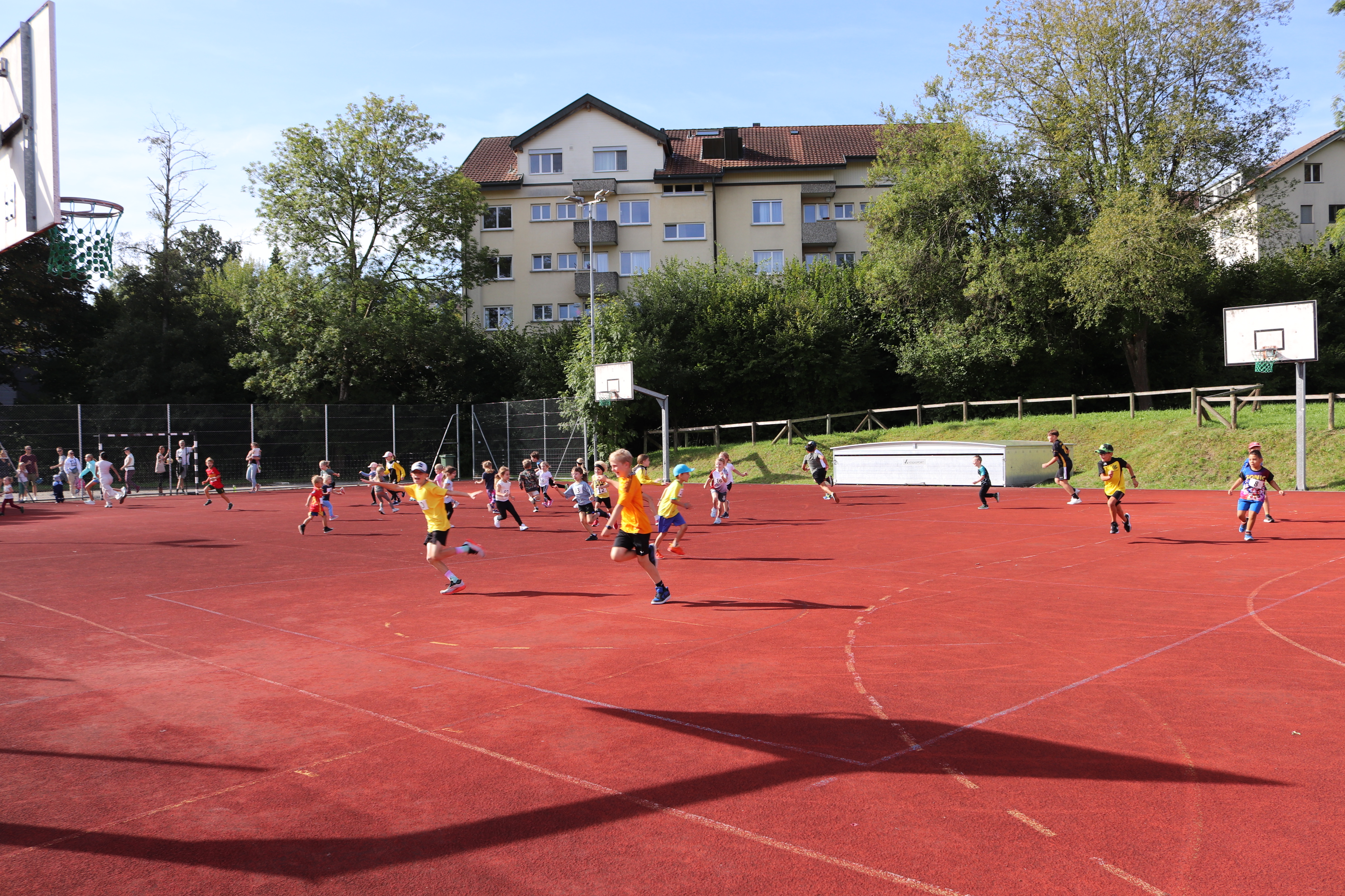 Impressionen vom Schnellst Neuecheler 2025